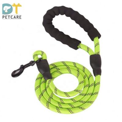 China Hot Selling Sustainable 5 Ft Strong Dog Leash With Comfortable Padded Handle And Highly Reflective Wires Dog Leashes For Medium And Large Dog for sale