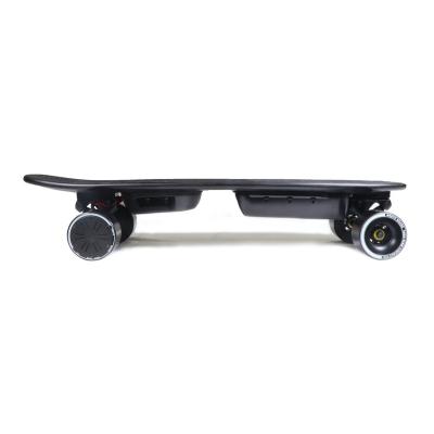 China Best Quality Premium Black Material Unisex Electric Skateboard Electric Skateboard for sale