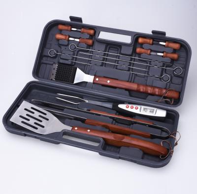 China Easily Cleaned 4 Pcs Wooden Handle BBQ Tool Kit With Bag Packing for sale