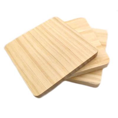 China Europe Factory Wholesale Pine Wood Chip Carved Panel Decoration Rounded Square Crafts Wooden Board for sale