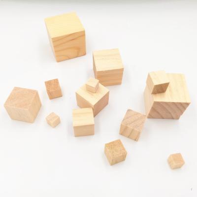 China Eco-friendly Unfinished Custom Cube Craft Wooden Materials In Europe Size For Diy Room Decoration Prop for sale