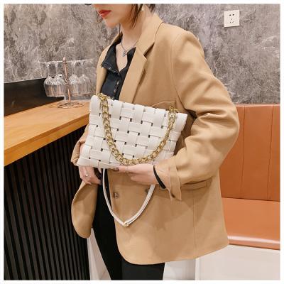 China Fashion Trendy Ladies PU Leather Purses Chain Cross Bags - Woven Body Shoulder Bag Handbags for sale