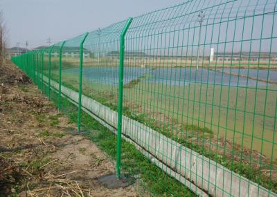 China Segurança alta soldada revestida Pvc verde da cerca de fio do vinil do revestimento para a estrada à venda