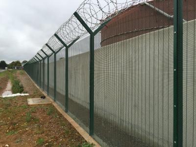 China Metal Materials Green / Steel Security Fencing 500g/M2 Zinc Coating Anti Intruder for sale