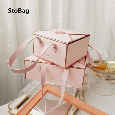 China Rope Paper Boxes Chocolate Candy Packaging Decoration Recyclable Bronzing Portable Gift Box for sale