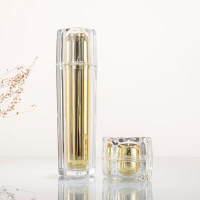 China 100ml Square Crystal Bottle Durable Cosmetic Acrylic Lotion Bottle Luxury Gold Face Cream Spray Bottle CYT19004-1Y1 for sale