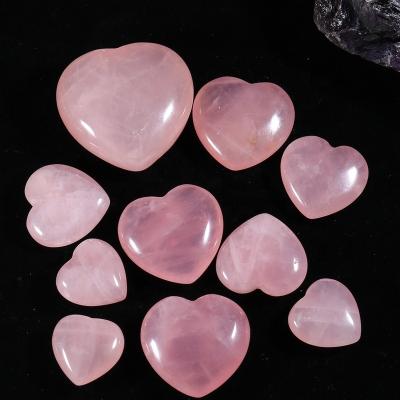 China Europe Customized Natural Pink Crystal Heart Gemstone Rose Quartz Heart Ornament For Home Wedding Decoration for sale