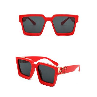 China RTS 2021 ready to mainstream style large frame customized European and American fashion sunglasses for sale