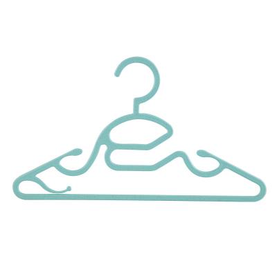 China Beautiful Eco-Friendly Wheat Colored Plastic Hangers for Clothes Drying for sale