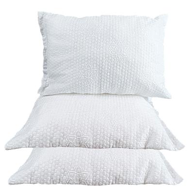 China Soft Nonwoven Luxury Disposable Guest Towel Hotel Travel Disposable Pillow Cases for sale