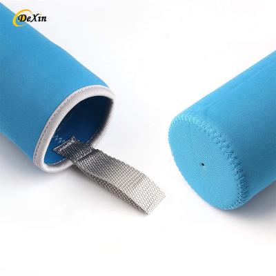 China Waterproof Water Bottle Sleeve Carrier Neoprene Adjustable Shoulder Strap Sleeve Water Bottle Pouch For Travel Camping Hiking for sale