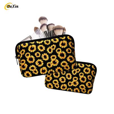 China Durable Custom small excellent quality neoprene cosmetic bag luxury with zipper easy carry waterproof pouch zip makeup bag for sale