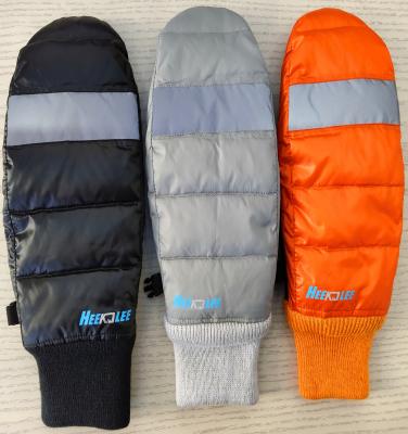 China Women's Ski Glove Light And Fashion Winter Ski Mitts Warm With Reflective Fabric For Safe And Waterproof for sale