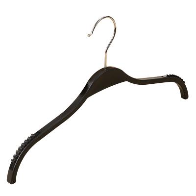 China Wholesale custom CLASSIC logo coat hangers slim thin non slip black plastic hanger hanger for sale