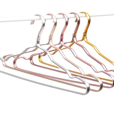 China Light Weight Hot Sale Gold Silver Rose Gold Metal Aluminum Hangers For Clothes for sale