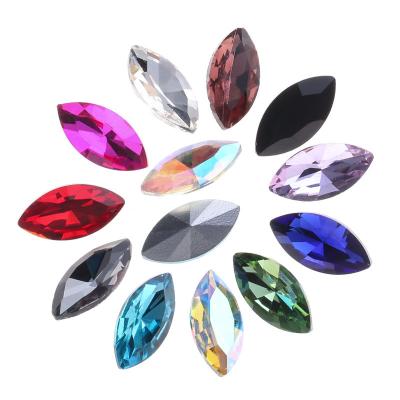 China Bags Factory Bulk Price Good Quality New Glass Shaped Rhinestone Shaped Flat Glass Horseshoe Rhinestones for sale