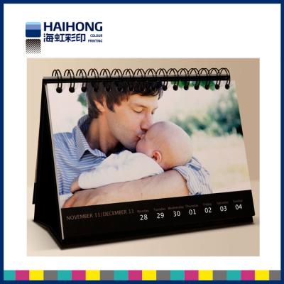 China Servicios de impresión personalizados del calendario de escritorio de la foto con la laminación brillante, mate en venta