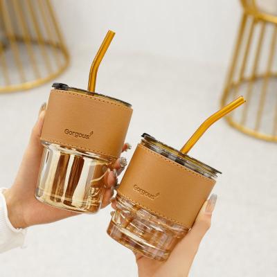 China 420ml 450ml Soda Lime Glass Reusable Coffee Cups With Lids Leak Proof Travel Mug for sale