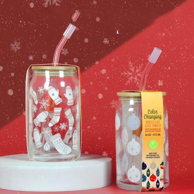 China 24oz Farbe wechselnde Plastikbecher Weihnachts-Tumbler mit Stroh zu verkaufen