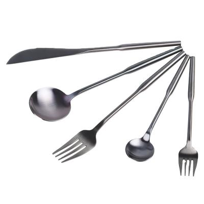 China Rustic Luxury 5pcs Cutlery Set Knife Fork Spoon Flatware Kitchenware 304 Stainless Steel Dinnerware Set for sale