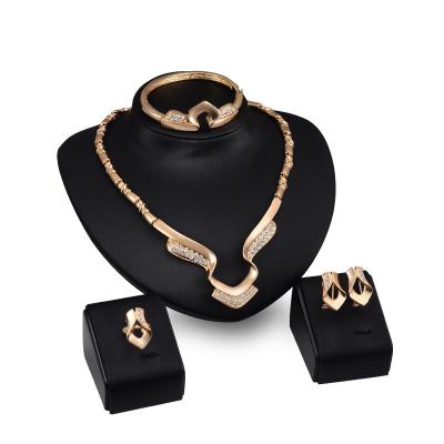 China Yunchang CLASSIC Fashion Cheap Jewelry Set Stand Dress Jewelry Luxury Women Set Hottest Color Jewelry Set Metal for sale