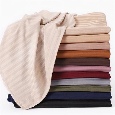 China Women's Tank Top Scarf Simple Feeling Smooth Soft Cotton Plus Size Islamic Abaya Hijab Burka Pearl Striped Elegant Hijab Eid Stylish Pashmina for sale