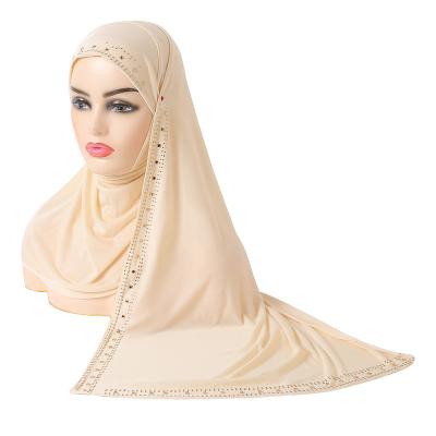 China Soft Feeling Tank Top Malaysia Hijab Khimar Premium Muslim Women Amira Instant Hijab With Lace Pull On Islam Scarf Headwrap Pray for sale