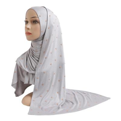 China Soft Smooth Instant Women Malaysia Hijab Khimar Muslim Feeling Scarf Beadings Mercerized Cotton Hijasb Spill Protection Islam For Lady Head Turban for sale