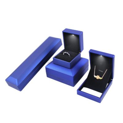 China Recyclable Custom Logo Gift Jewelry Packaging Boxes With LED Light Necklace Ring Earring Bracelet Necklace Display Box Package for sale