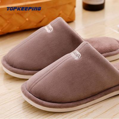 China Fashion Trend 2D0087 Custom Home Bedroom Pink Fuzzy Plush House Slipper For Stylish Man for sale