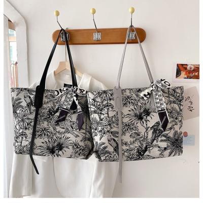 China High Quality Knitted Fabric Women Bag Simple Portable Tote Vintage Shoulder Bag High Capacity Shopping Tote Exquisite Daily Life Shopping for sale