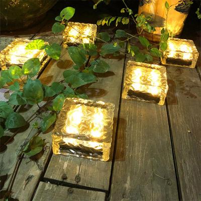 China It Charges During The Day And Works Automatically At Night Hot Sell Yard Outdoor Decor IP44 Waterproof Holiday Glass Red Blue Green Solar Led Light for sale