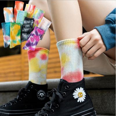 China Sporty Hip Hop Skateboard Popular Unisex Vivid Color Tie Dye Sports Socks Men's Cotton Slipper Socks Cotton Couples Soft Socks for sale