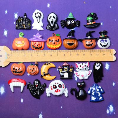 China Europe 2021 New Resin Ghost DIY Ghost Festival Props Mobile Phone Case Decoration Material Halloween Pumpkin Skeleton for sale