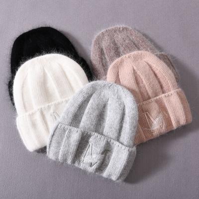 China 2021 COMMON Wholesale high quality thick warm slapped cashmere knitted beanies custom made with embroidery for sale