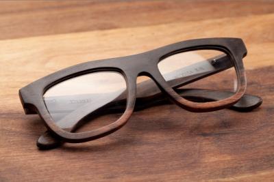 China 2012 Fashion wooden handmade eyeglasses frame for women and men at factory price for sale