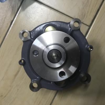 China Aluminum / Steel / Iron 04259548 04258805 02937441 20459004 For EC210 240 Excavator 290 Water Pump for sale