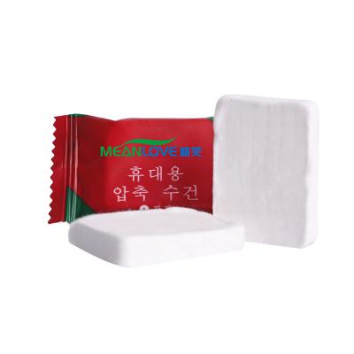 China Strong water absorption customized private label mini disposable compressed wet towels tablet compressed towel manufacturer for travel Te koop