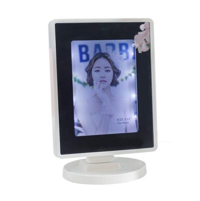 China Yinsa SMJ07 Custom Photo Magnifying Frame with USB Charger Round Shape Sublimation White LED Magic Makeup Mirror for sale