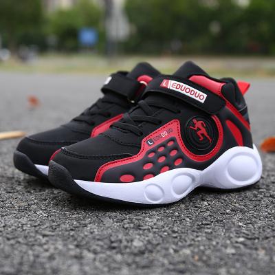 China Waterproof Wholesale Sport Shoes Boy Student School Children Football Boy Children Kids Shoes Tend for sale