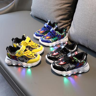 China Fashion Flat Cartoon Mesh Breathable Led Sport Shoes Kids Children Casual Running Lighting Sneakers Led Kids Sneakers for sale