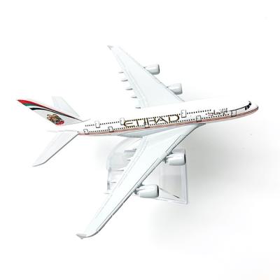 China Toy Wholesale Price Diecast Toy 1:400 Decorate 16CM Aviation Alloy Injection Molding Airplane Model for sale