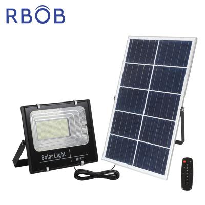 China Theme park RBOB LED solar flood light ip67 waterproof 40w 80w 150w outdoor led solar flood light for garden for sale