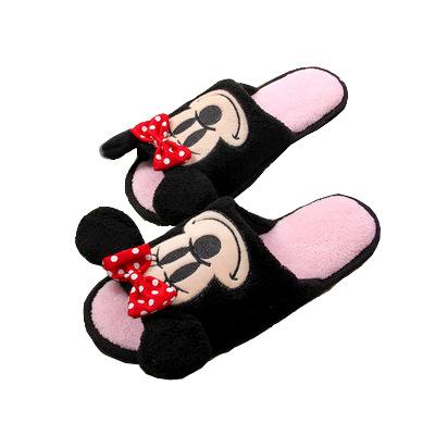 China 2021 hot mouse women's fashion trend new arrivals mickey mouse bed slipper winter indoor fashionable home men's slippers for sale