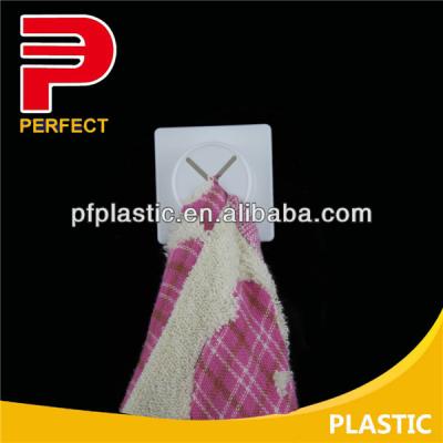 China Sustainable Plastic Towel Hook Clip for sale