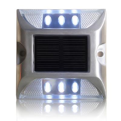 China Outdoor Garden Lights Professional Smart Pillar Bollard Reflector Yard Garden Lights Wall Bracket Door Solar House Light Guirnaldas for sale