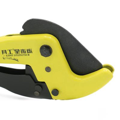 China Saw To Cut Plastic Pipe Cutters Pvc Cutting Tool HT309 21KGS for sale