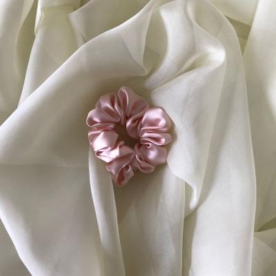 China Howmay 22MM Natural Hair Wear Ties Skinny Scrunchies 100% Silk Luxury Silk Hair Scrunchies 6A Blush Small for sale