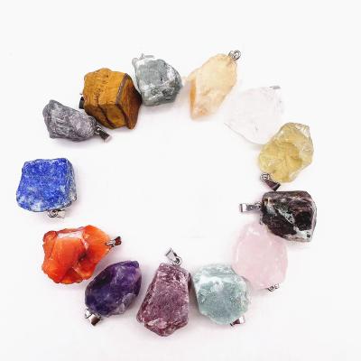 China Wholesale Natural Europe Gem Crystal Rough Pendant Necklace Raw Stone Rose Quartz Pendant for sale