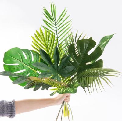 China New Design Wedding Stage Home Decoration Artificial Leaf High Quality Cheap Home Decorative Artificial Palm Leaves for sale